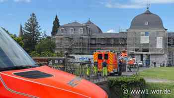 Korb löst sich von Kran: Arbeiter stürzen in Bonn 20 Meter ab - WDR Nachrichten