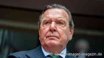 Gerhard Schröder: Alt-Kanzler verzichtet auf Nominierung für Gazprom-Aufsichtsrat