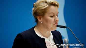 Bau - Berlin - Richtfest für zwei Forschungsgebäude am Virchow-Klinikum - Wirtschaft - Süddeutsche Zeitung - SZ.de