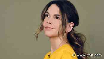 Broadway star Sutton Foster’s crafting and crocheting essentials - CNN Underscored