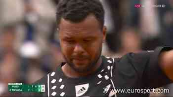 Emotional Jo-Wilfried Tsonga gets standing ovation from French Open crowd in heartwarming moment - Eurosport COM