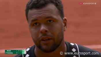 Jo-Wilfried Tsonga forced to serve underarm at end of farewell match due to heartbreaking injury at French Open - Eurosport COM