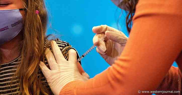 AZ Gov Signs Bills Banning COVID Vaccine Requirement for Schools and Mask Mandates in Gov't Buildings