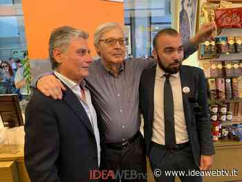 Cuneo, pienone per Sgarbi a sostegno del candidato sindaco Lauria: “Qui un importante patrimonio segreto” (VIDEO) - IdeaWebTv