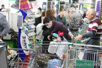 Coronavirus: Majority of advisory committee back scrapping masks indoors - Cyprus Mail