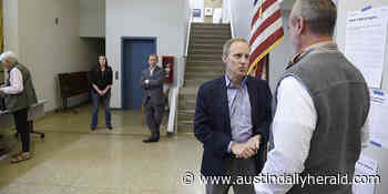 Minnesota Secretary of State Simon visits Austin - Austin Daily Herald - Austin Herald