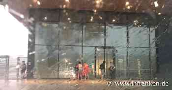 Erlangen: Westbad-Besucher müssen raus in Sturm - Bäderchef verteidigt Vorgehen - inFranken.de