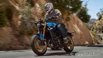 2022 Yamaha XSR900 Breaks Away From the Cafe, and Onto the 1980s GP Grid video     - CNET