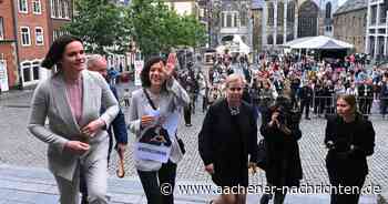 Karlspreis 2022: Bewegendes Heimspiel für die Preisträgerinnen auf dem Katschhof