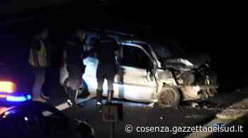 Castrovillari, auto contro guardrail sulla Salerno-Reggio: conducente in prognosi riservata - Gazzetta del Sud - Edizione Cosenza