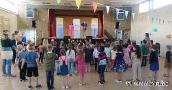 Leerlingen De Schakel krijgen Sarah en Bavo van Ketnet op bezoek - Het Laatste Nieuws