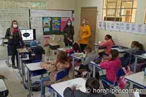 Capivari de Baixo realiza rodada de palestras, sobre a dengue, nas escolas - Hora Hiper