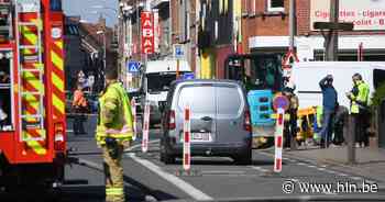 Beperkte evacuatie tijdens gaslek aan middendrukleiding: Moeskroenstraat urenlang plaatselijk afgesloten - Het Laatste Nieuws