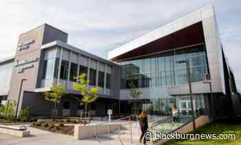 Lambton College hosting first in-person convocation since 2019 - BlackburnNews.com