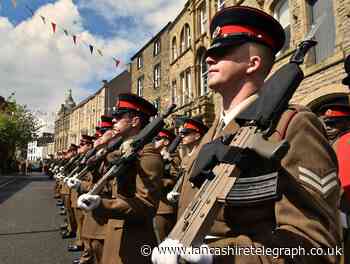 Crowds turn out as Duke of Lancaster’s Regiment march through Clitheroe