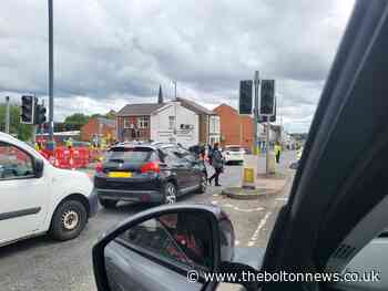 Bolton: Astley Bridge - two cars crash as traffic lights fail - The Bolton News