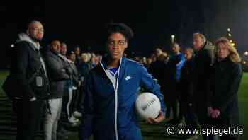 Digital bearbeitetes Video: Polizei lässt getöteten Teenager um Hinweise bitten - DER SPIEGEL