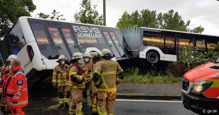 B56 in Much: Bus kommt von der Fahrbahn ab, mehrere Verletzte​ - General-Anzeiger Bonn