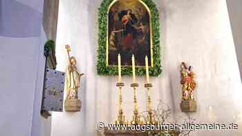 Bildnis Maria Knotenlöserin in St. Peter erhält eine Krone von Papst Franziskus