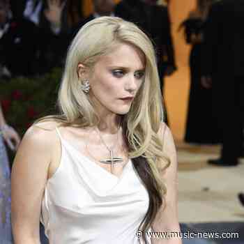 Sky Ferreira releases first solo single in 3 years