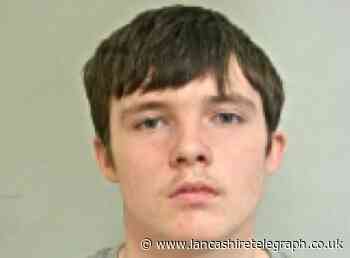17-year-old boy wanted by police over alleyway machete stabbing