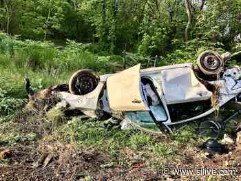 Police: Driver was speeding, lost control before car careened into Conference House Park and flipped over - SILive.com