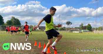 KVK Beringen heeft nieuwe voetbalploeg met vluchtelingen: "Er is veel sfeer en vriendschap" - VRT NWS