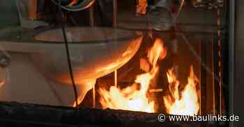 Brandschutz im Installationsschacht ... mit Geberits mobilem Brandlabor anschaulich gemacht