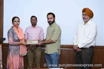 Punjab Education Minister hands over appointment letters to 23 beneficiaries on compassionate grounds - Punjab News Express