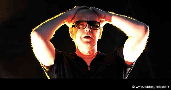 Andrew Fletcher, addio al tastierista e fondatore dei Depeche Mode: aveva 61 anni