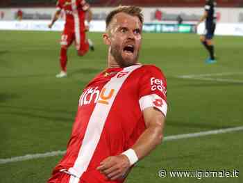 Il Monza si impone 2-1 nella finale d'andata: un gol nel finale salva il Pisa