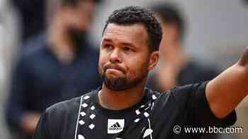 French Open: Jo-Wilfried Tsonga retires after emotional Casper Ruud defeat - BBC