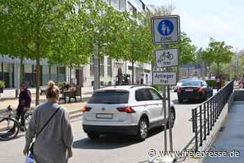 Baustelle am Johannisplatz in Chemnitz: Es bleibt eng für Fußgänger und Autofahrer - freiepresse.de