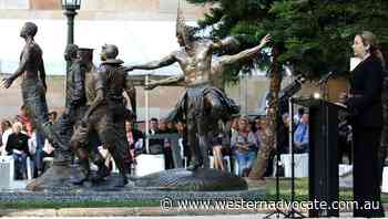 First Nations war memorial unveiled in Qld - Western Advocate