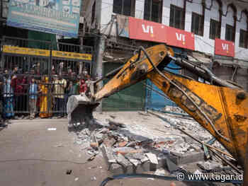 Buldoser Menghancurkn Sejumlah Properti Muslim di New Delhi - Tagar News