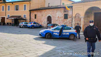 Foligno, vaga disorientato per le vie del centro: anziano soccorso dalla Polizia - PerugiaToday