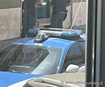 Esce da un condominio scalza e con le gambe insanguinate: accertamenti della Polizia - Primonumero