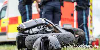 Schwerer Unfall bei Erlangen: Motorradfahrer wird 30 Meter durch die Luft geschleudert - Nordbayern.de