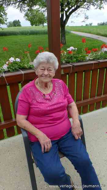 Steinen - Garten und Gesang bereiten ihr große Freude - www.verlagshaus-jaumann.de