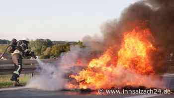 Rettung in letzter Sekunde - Dodge Viper sorgt für Flammenmeer mitten auf A94