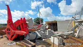 Kalkar: Baukran stürzt auf Haus im Rohbau - NRZ News