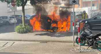 BRUCHSAL | Pkw-Brand in der Pfeilerstraße - Landfunker