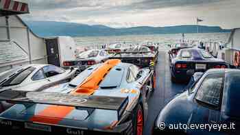 Saliamo a bordo del traghetto carico di McLaren sul Lago di Garda: 200 milioni di valore! - Everyeye Auto
