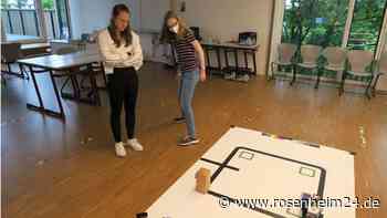 Roboter-Championat: Wie sich Veronika und Marie aus Bruckmühl mit „Tanja03“ geschlagen haben