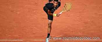 Roland-Garros: Félix Auger-Aliassime avance et affrontera Rafael Nadal