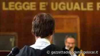 Modena Ispettore Inps in azienda corteggia un'impiegata: «Solo avances maldestre» - La Gazzetta di Modena