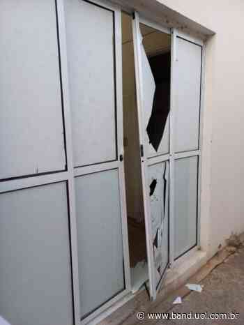 Posto de Saúde Central de Capivari é invadido durante o final de semana - Band Jornalismo