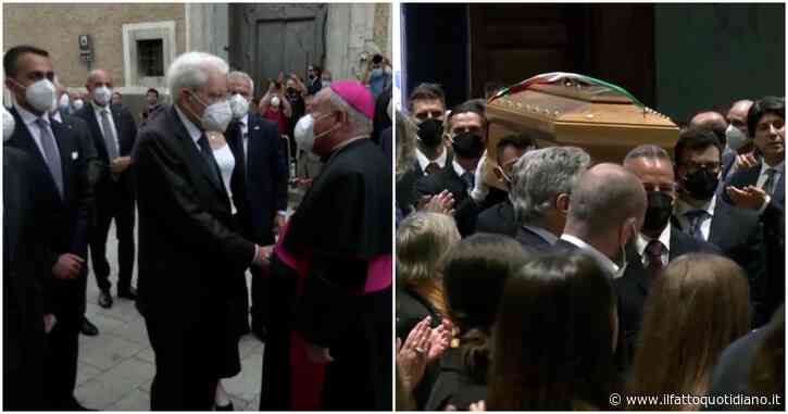 Ciriaco De Mita, Mattarella e Di Maio a Nusco per i funerali: lungo applauso in chiesa all’entrata del feretro – Video