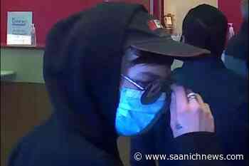 RCMP continue search for suspect following Parksville bank robbery - Saanich News