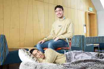 2 UBC grads launch pawsitively unique business: Dog beds for people – Saanich News - Saanich News